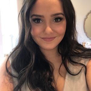 Meet your Posher, Elona